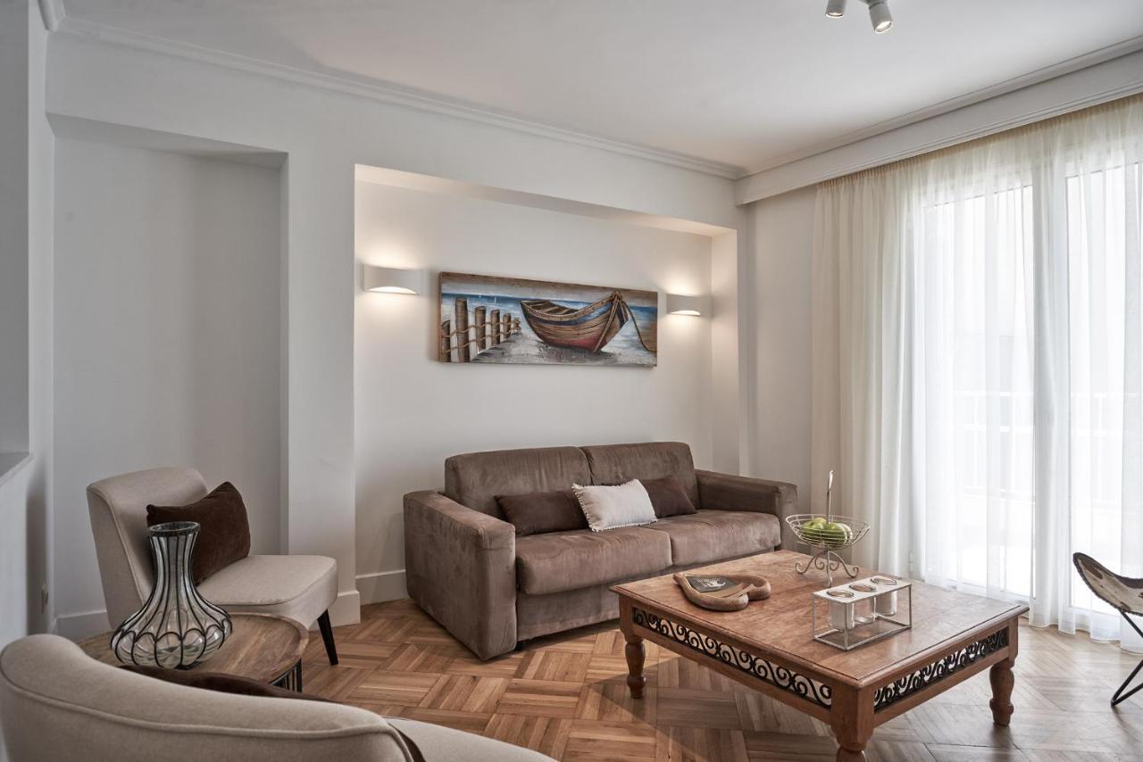 Marvelous N Bright Apt Next To Megaro Mousikis Athena Bagian luar foto