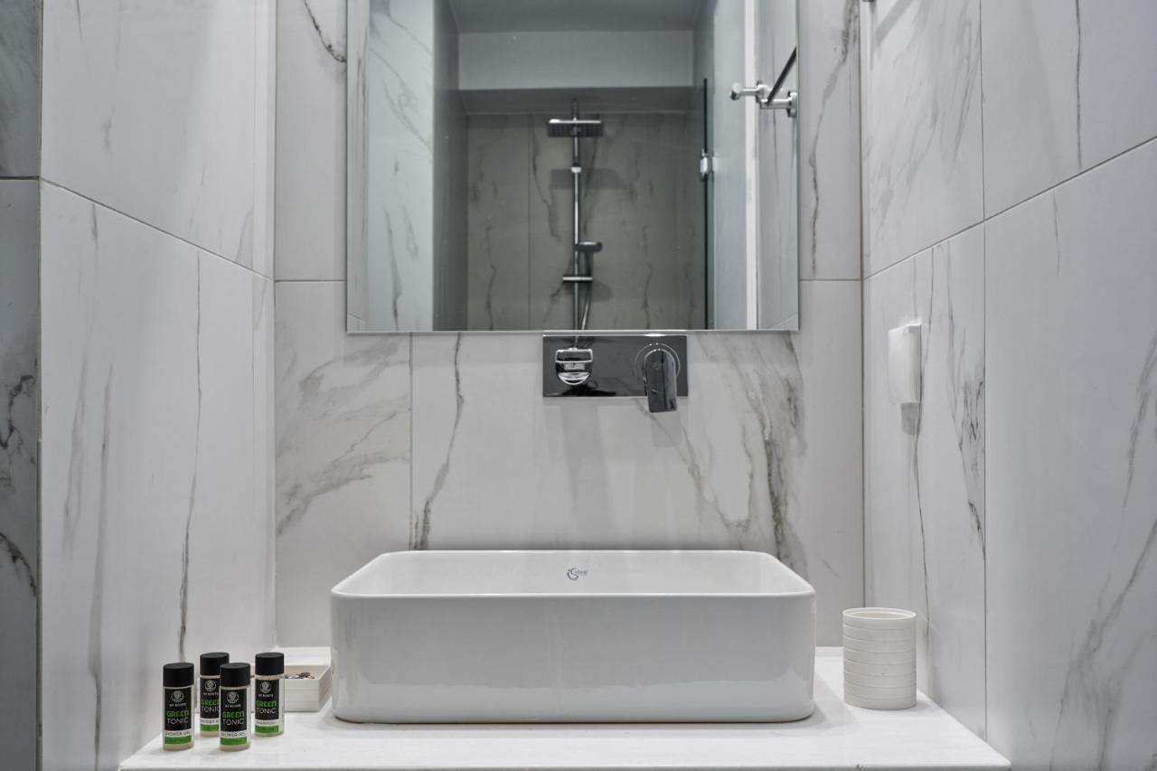 Marvelous N Bright Apt Next To Megaro Mousikis Athena Bagian luar foto