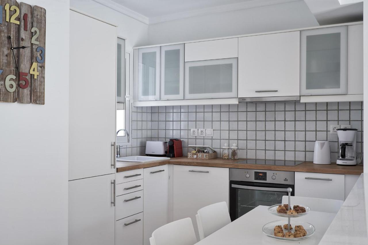 Marvelous N Bright Apt Next To Megaro Mousikis Athena Bagian luar foto